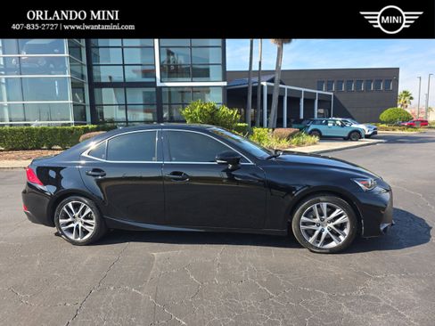 Used 2020 Lexus IS 300 image 1