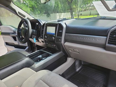 Used 2020 Ford F350 XLT w/ XLT Premium Package AWD/4WD image 37