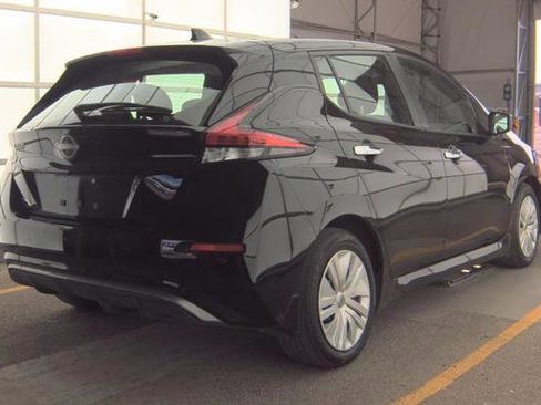 Used 2024 Nissan Leaf S image 3