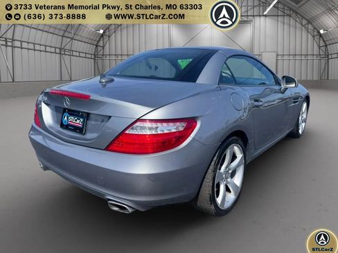 Used 2012 Mercedes-Benz SLK 350 image 3