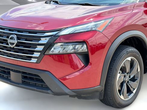 Used 2024 Nissan Rogue SV AWD/4WD image 11