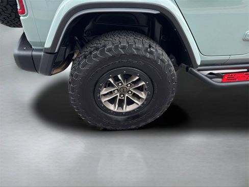 Used 2024 Jeep Wrangler Unlimited Rubicon 392 image 40
