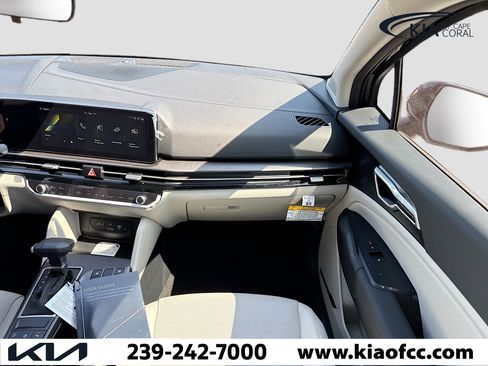 New 2026 Kia Sportage EX w/ EX Panorama Roof Package FWD image 17