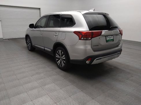 Used 2019 Mitsubishi Outlander SE FWD image 5