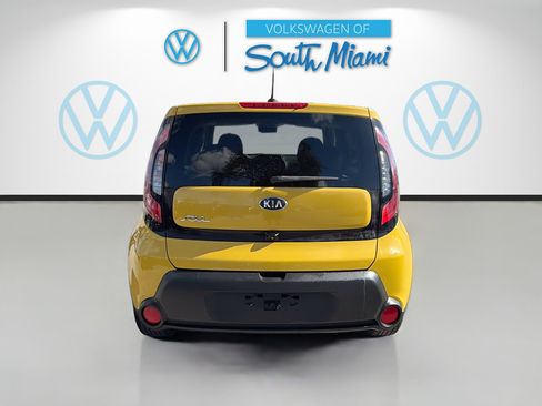 Used 2015 Kia Soul + image 6