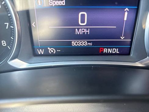 Used 2019 Chevrolet Equinox LT FWD image 17