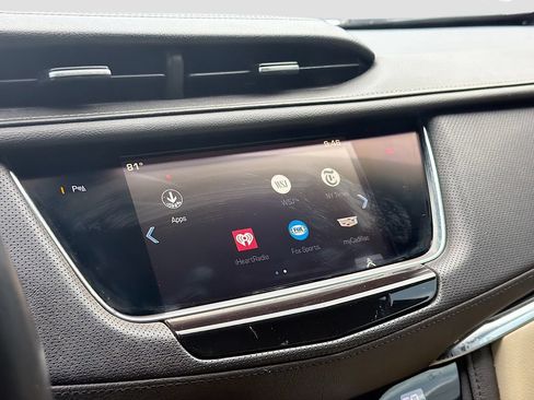 Used 2018 Cadillac XT5 FWD image 15