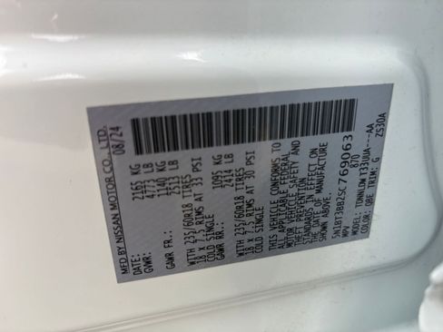 Used 2025 Nissan Rogue SV image 31