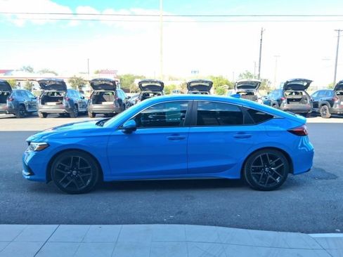 Used 2024 Honda Civic Sport Touring image 3