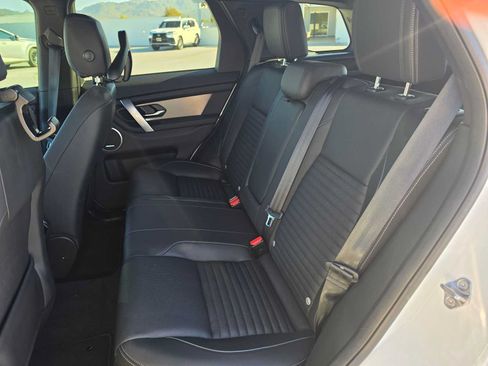 Used 2024 Land Rover Discovery Sport Dynamic SE AWD/4WD image 17