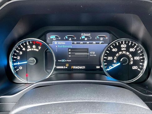 Used 2016 Ford F150 Platinum w/ Equipment Group 701A Luxury image 12