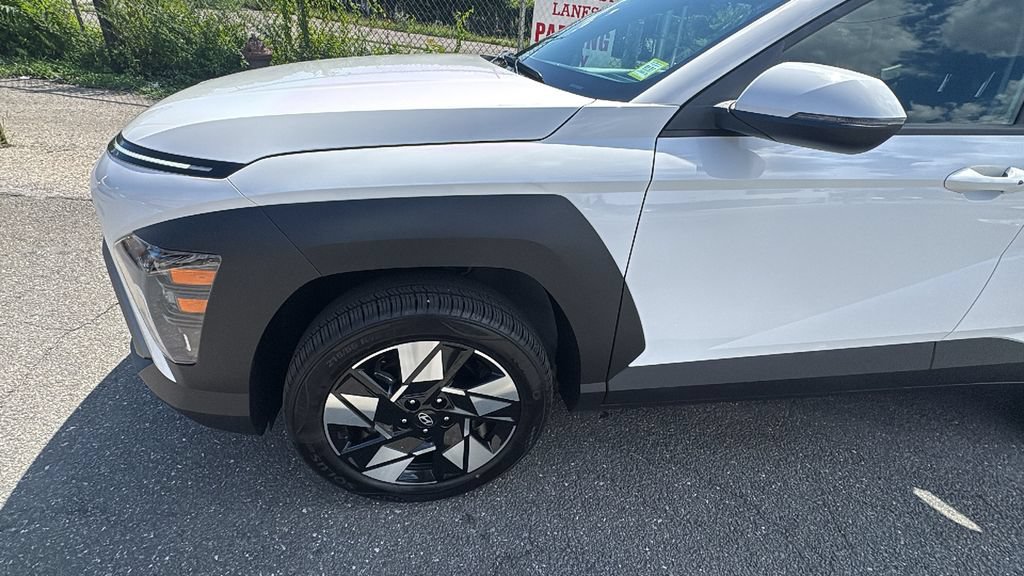 Used 2024 Hyundai Kona SEL AWD/4WD image 9