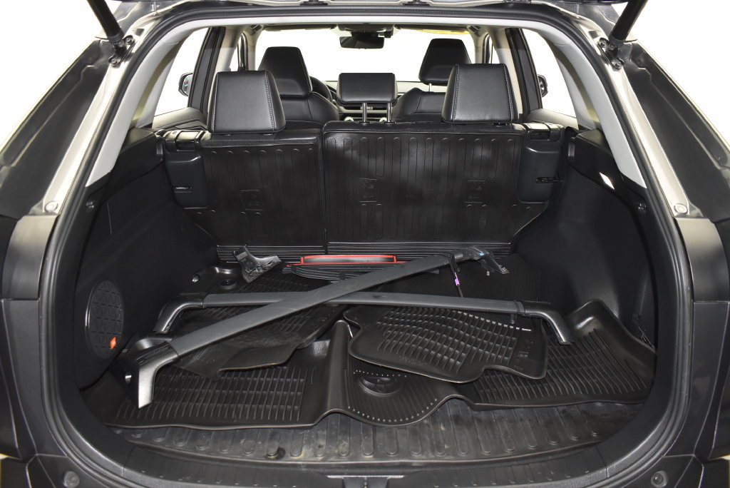 Used 2022 Toyota RAV4 Limited AWD/4WD image 41
