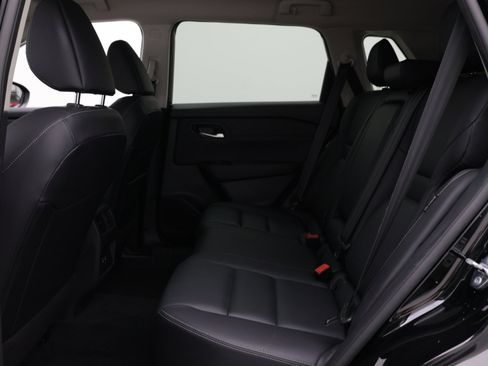 Used 2026 Nissan Rogue SL FWD image 28