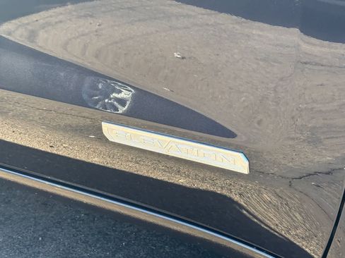 Used 2025 GMC Sierra 1500 Elevation image 9