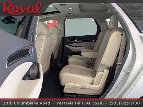 Used 2018 Buick Enclave Essence FWD image 17
