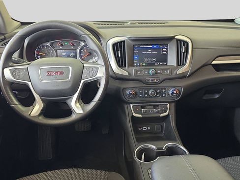 Used 2024 GMC Terrain SLE w/ Driver Convenience Package AWD/4WD image 9