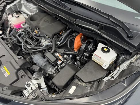 Used 2022 Toyota Sienna XLE AWD/4WD image 18