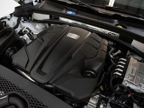 New 2026 Porsche Macan S image 18