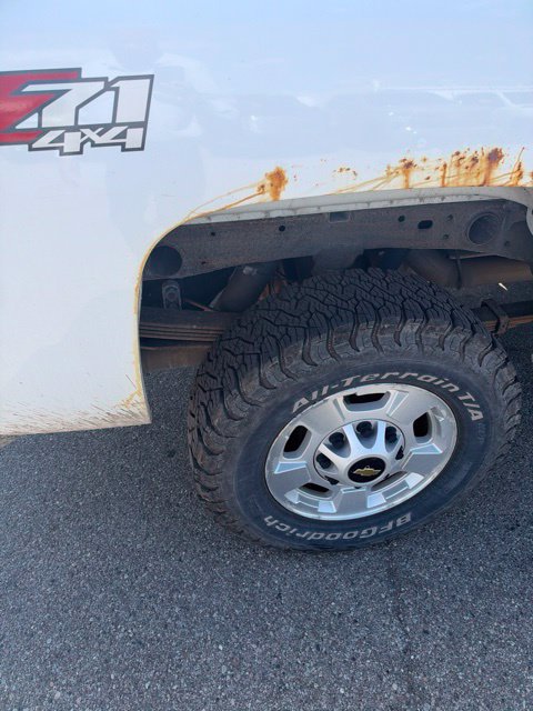 Used 2011 Chevrolet Silverado 2500 LT w/ Interior Plus Package AWD/4WD image 10