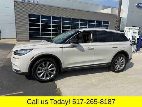 Used 2022 Lincoln Corsair AWD w/ Premium Package image 5