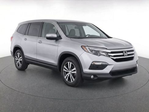 Used 2018 Honda Pilot EX image 2