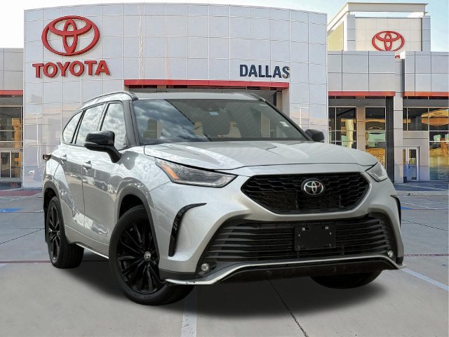 Used 2024 Toyota Highlander XSE FWD image 1