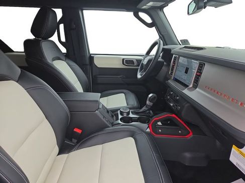 New 2026 Ford Bronco Outer Banks w/ Sasquatch Package AWD/4WD image 41