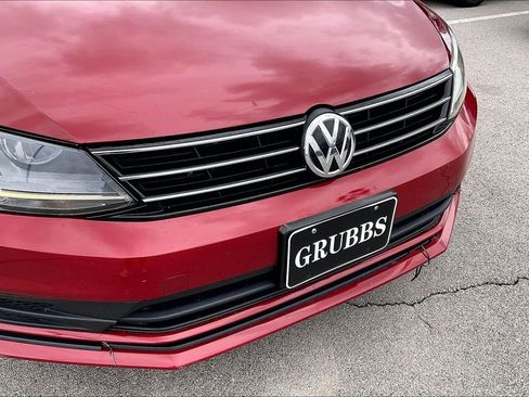Used 2017 Volkswagen Jetta S image 37