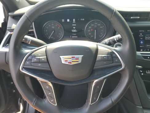 Used 2024 Cadillac XT5 Premium Luxury w/ Technology Package AWD/4WD image 19