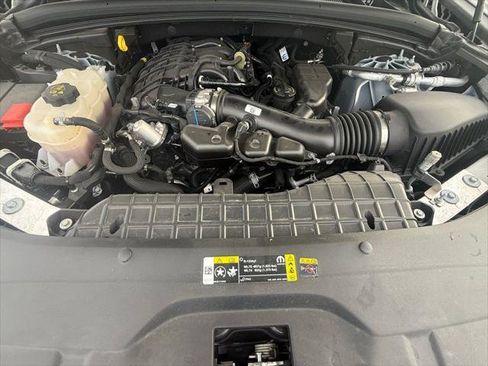 Certified 2025 Jeep Grand Cherokee Laredo image 31