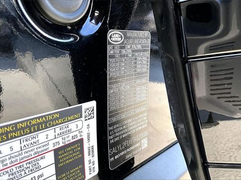 New 2026 Land Rover Range Rover Velar Dynamic SE image 8