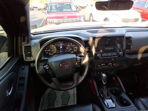 Used 2023 Nissan Frontier PRO-4X w/ Pro-4X Premium Package AWD/4WD image 10