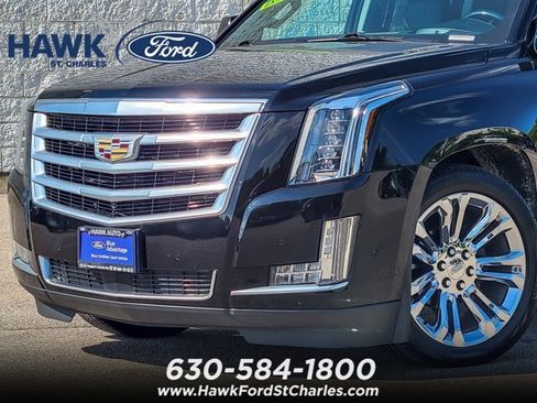 Used 2020 Cadillac Escalade ESV Premium Luxury w/ LPO, Radiant Package AWD/4WD image 2
