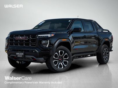 New 2025 GMC Canyon AT4 w/ Nightfall Edition