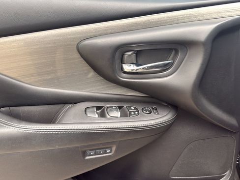 Used 2017 Nissan Murano Platinum w/ Platinum Technology Package image 10