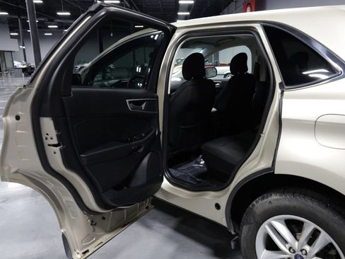 Used 2018 Ford Edge SEL w/ Equipment Group 201A AWD/4WD image 16