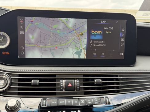 Certified 2022 Lexus LS 500 w/ Cold Weather Package (CK) RWD image 29