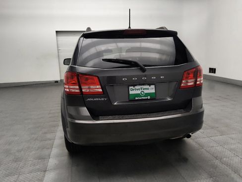 Used 2020 Dodge Journey SE FWD image 6