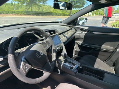 Used 2017 Honda Civic EX image 9