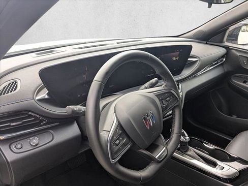Used 2025 Buick Envista Sport Touring FWD image 10