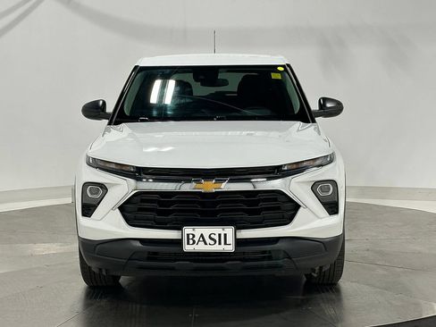 Used 2025 Chevrolet TrailBlazer LS w/ LS Convenience Package AWD/4WD image 9