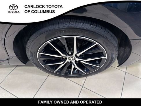 Used 2022 Toyota Camry SE image 10