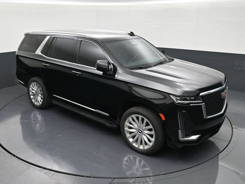 Used 2024 Cadillac Escalade Luxury RWD image 18