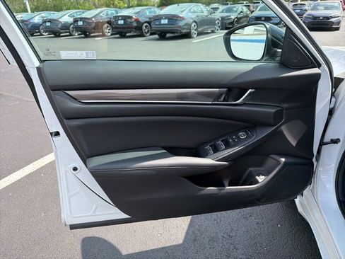Certified 2022 Honda Accord Sport image 17