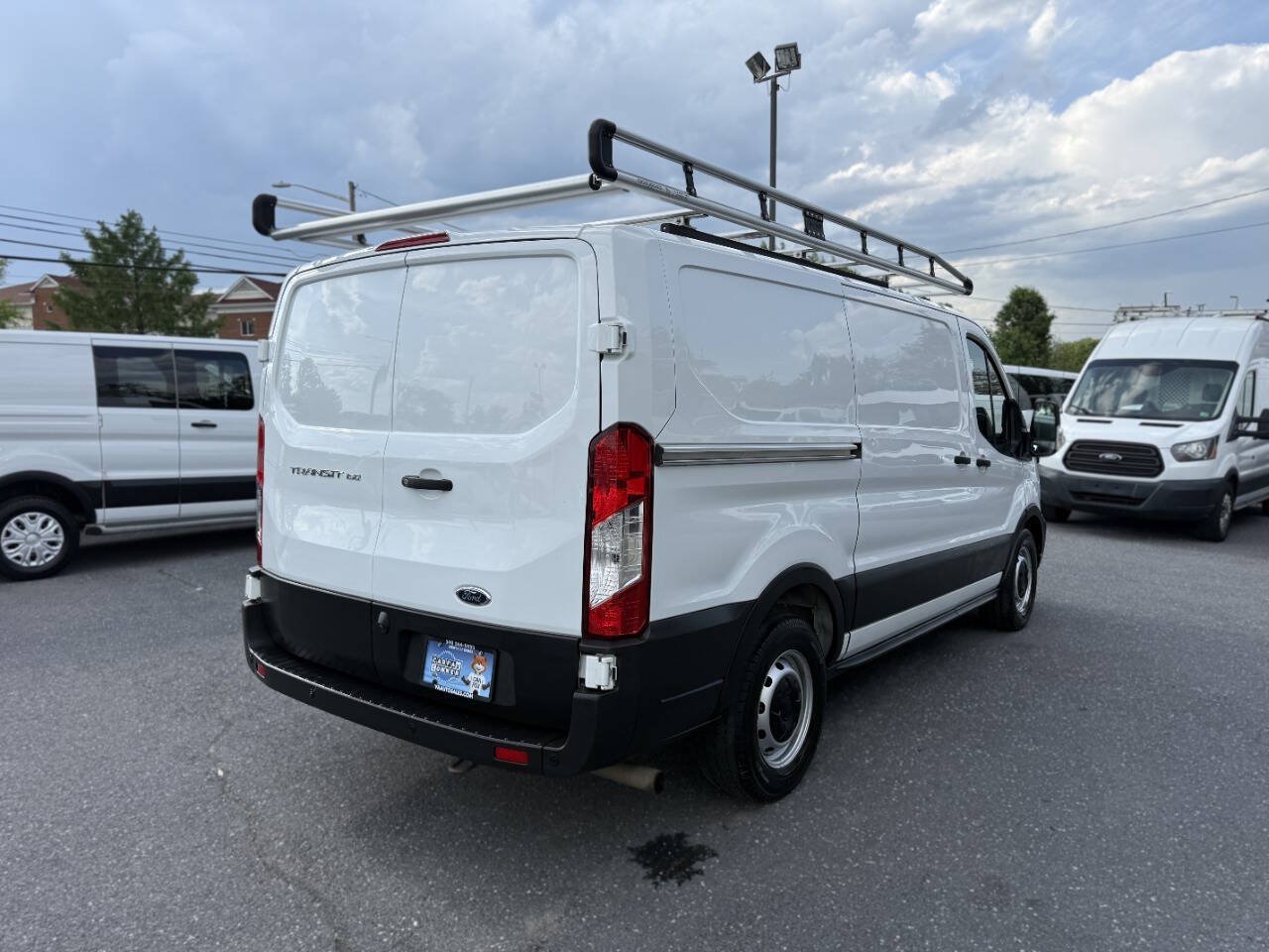 Used 2020 Ford Transit 150 Low Roof RWD image 3