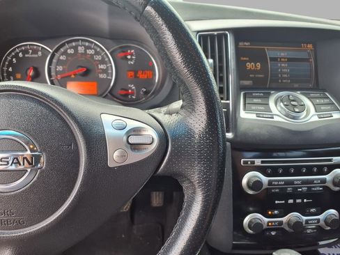 Used 2010 Nissan Maxima 3.5 SV w/ Monitor Pkg FWD image 11