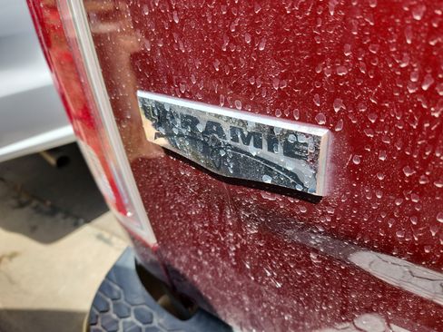 Used 2018 RAM 3500 Laramie w/ Convenience Group AWD/4WD image 6