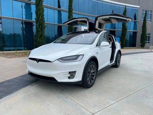 Used 2017 Tesla Model X 100D image 42