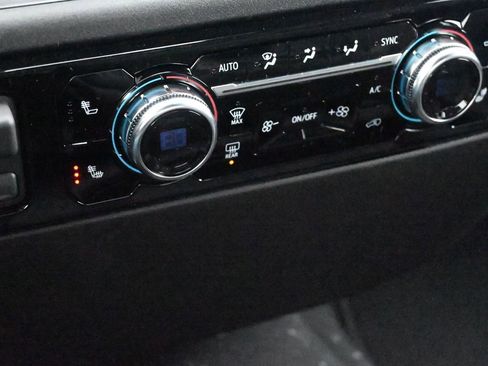 New 2026 GMC Sierra 3500 SLT image 22